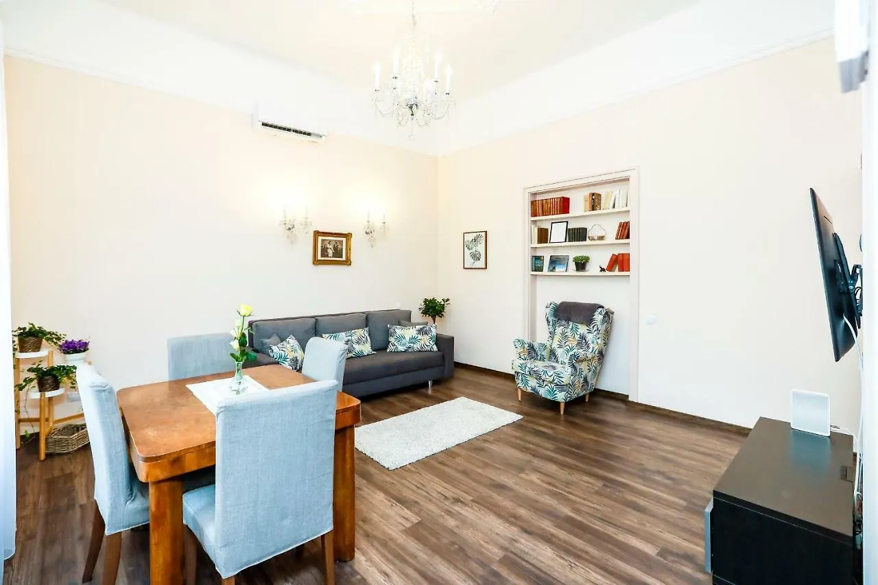 D8 Design Apartment & Studio Eger